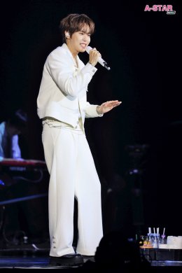 DOYOUNG (โดยอง) สลักความประทับใจ ณ ประตูแห่งความทรงจำ ในคอนเสิร์ตเดี่ยว "2025 DOYOUNG CONCERT [ Doors ] in BANGKOK" บัตรหมดเกลี้ยง 2 รอบ ผู้ร่วมงานเกือบหมื่นคน!
